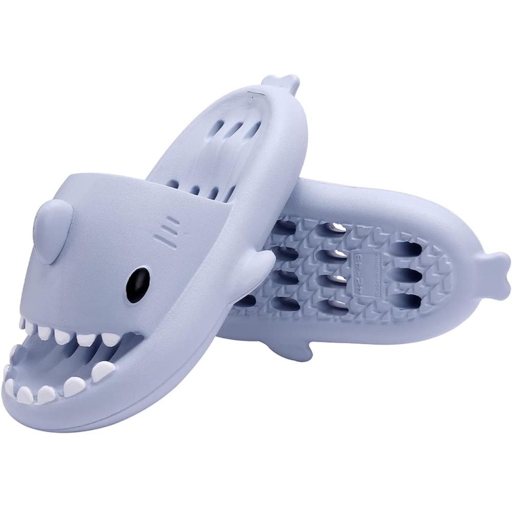 Coolloog Cloud Shark Slides. Size 34-35. NWT